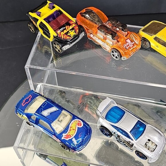 11 Hot Wheels Cars As Shown - Picture 8 of 16